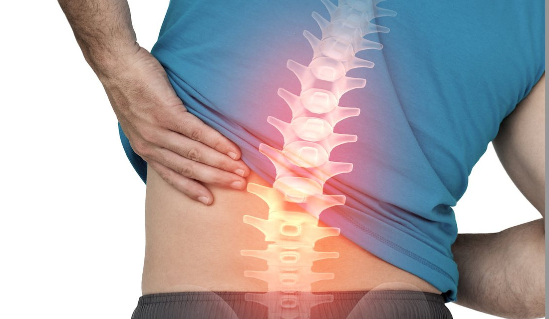 40年来の原因不明の腰痛：腹筋と肋骨に問題を発見