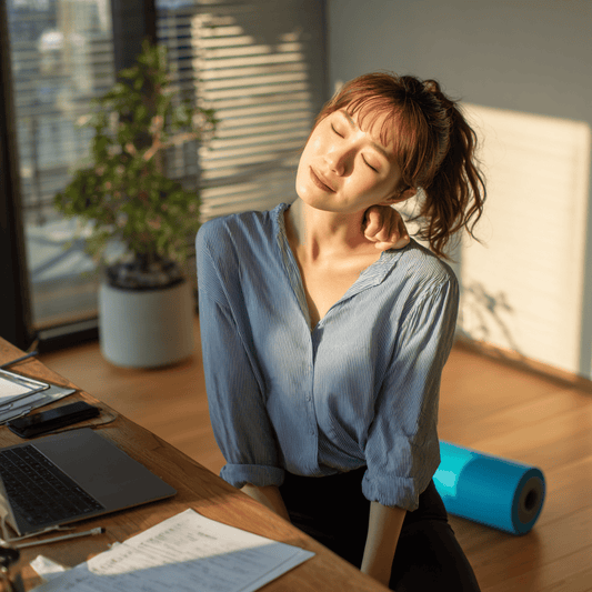 デスク腰痛の原因は筋膜癒着！5つの解消法